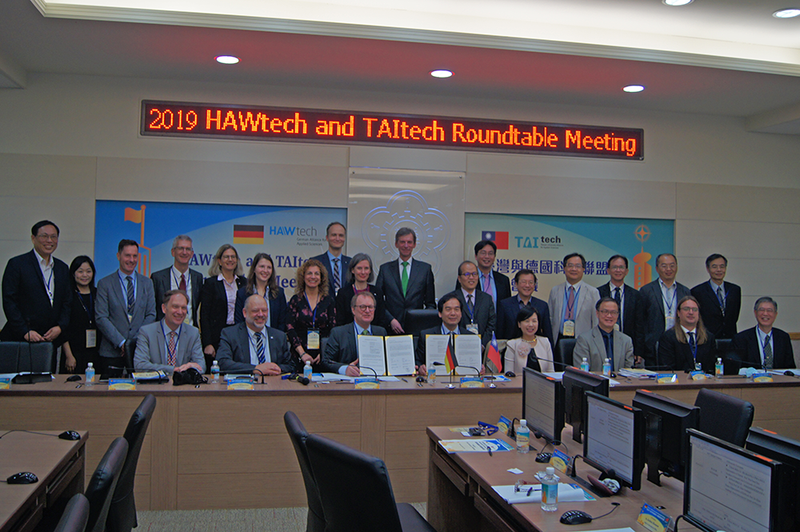 Erster Runder Tisch der beiden Hochschulverbünde HAWtech und TAItech in Taiwan. Foto: HTW Dresden/Terpe